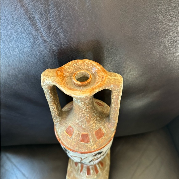 Eqyptian Base which is prepared for a lamp. - Picture 5 of 6